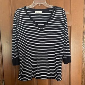 Jones New York Women’s 1X Navy Blue and White Cuffed Sleeve Tee